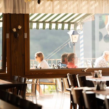 Hotel Restaurant Moselblick Wintrich Exterior foto