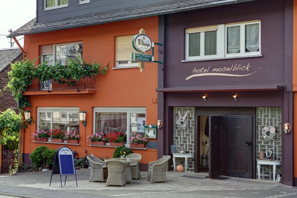 Hotel Restaurant Moselblick Wintrich Exterior foto